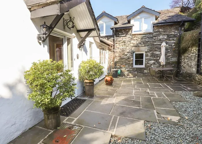 Courtyard * Ambleside
